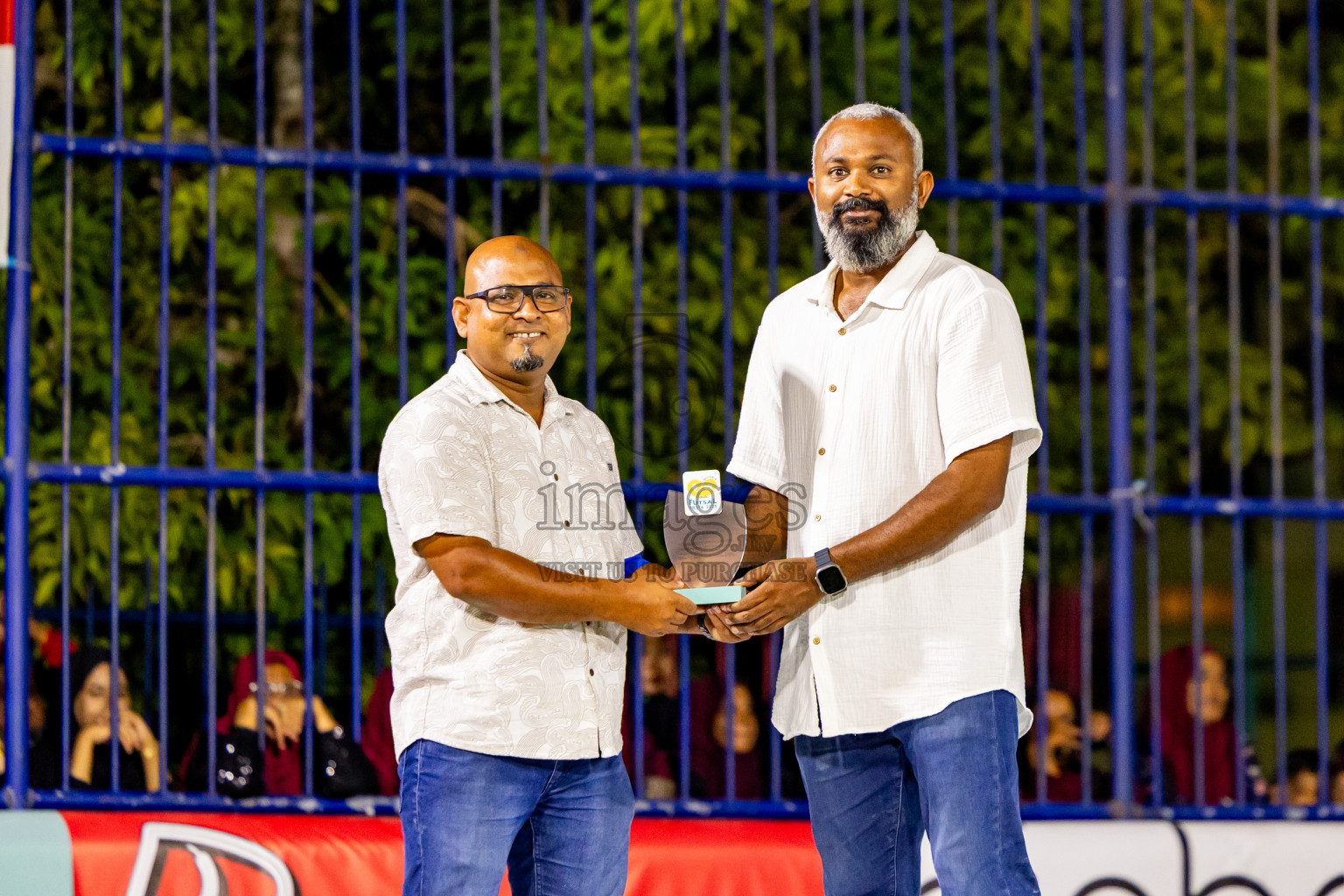 Closing Ceremony of Better in Baa Futsal Fiesta 2025 held in B. Eydhafushi, Maldives on Monday, 17th November 2025. Photos: Nausham Waheed / images.mv