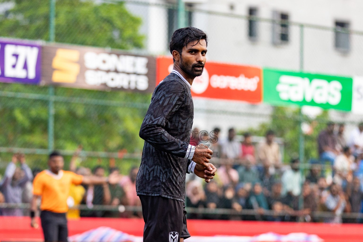 Dh Bandidhoo vs Dh. Maaenboodhoo in Day 13 of Golden Futsal Challenge 2025 was held on Friday, 17th January 2025, in Hulhumale', Maldives Photos: Hassan Simah / images.mv