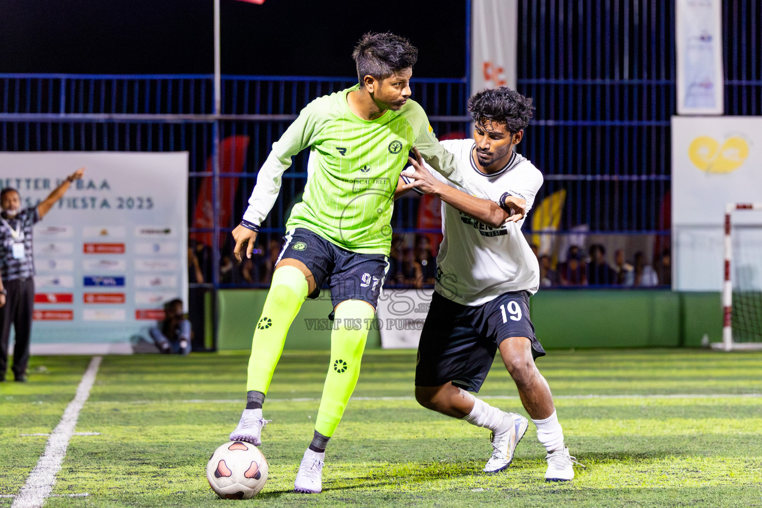 Fehendhoo vs Eydhafushi in Day 7 of Better in Baa Futsal Fiesta 2025 Men's division held in B. Eydhafushi, Maldives on Tuesday, 11th November 2025. Photos: Nausham Waheed / images.mv