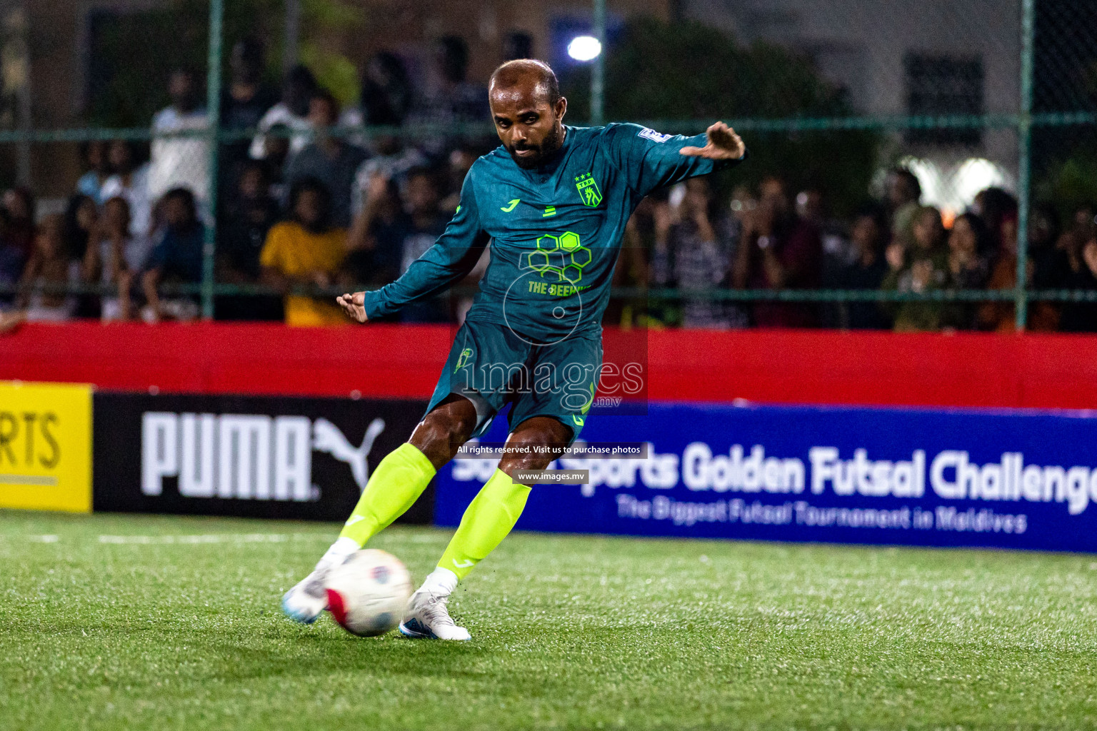 Th. Buruni vs Th. Thimarafushi in Day 6 of Golden Futsal Challenge 2023 on 10 February 2023 in Hulhumale, Male, Maldives