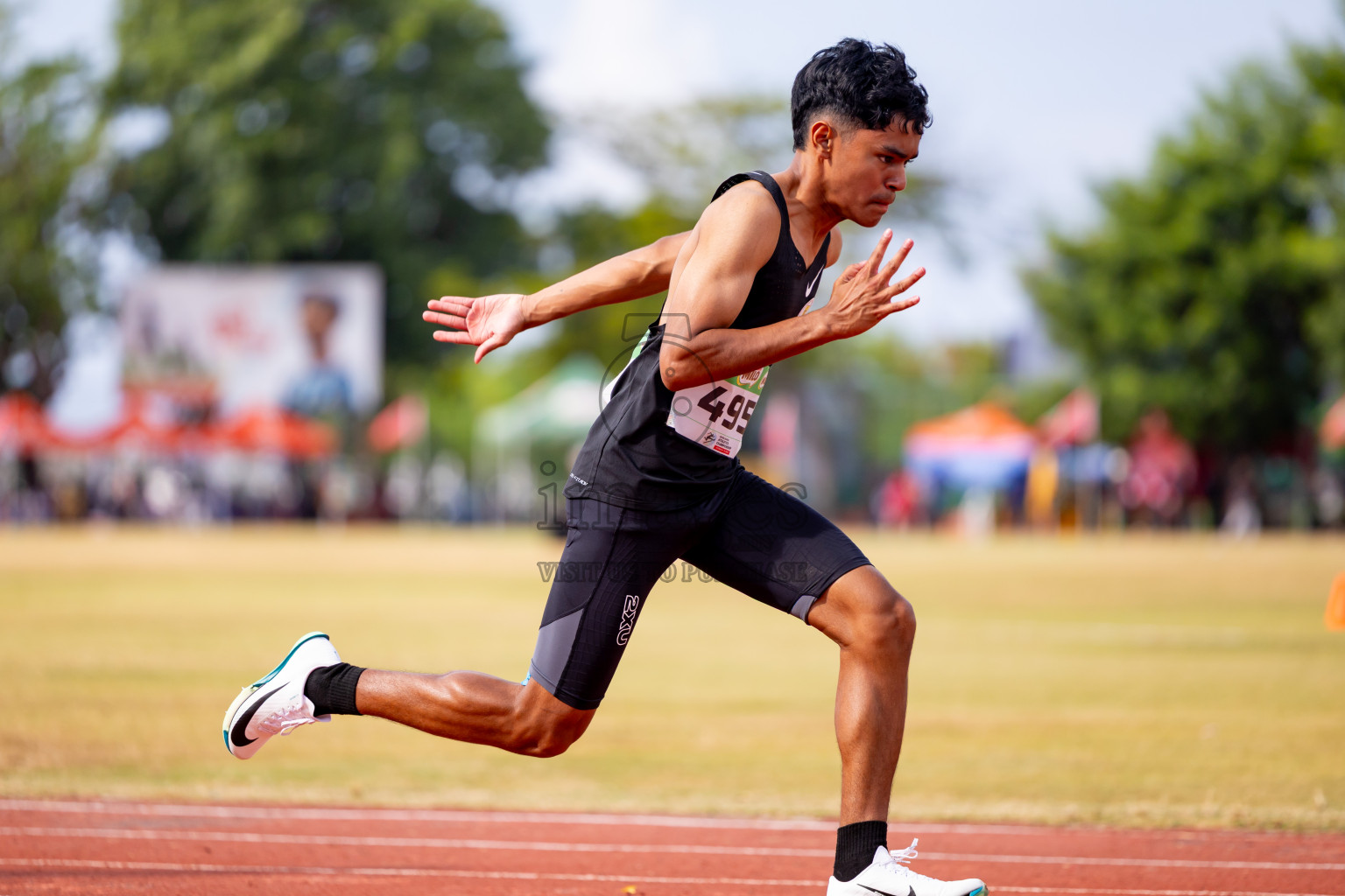 Day 4 of Inter-school Athletics Championship 2025 held in Ekuveni Synthetic Track, Male', Maldives on Thursday, 09th October 2025. Photos by: Nausham Waheed / Images.mv