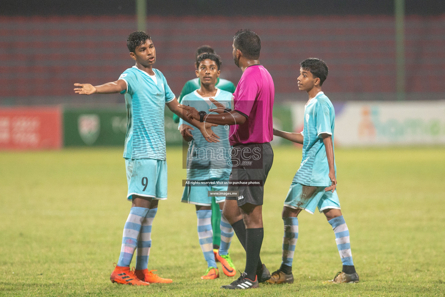Rehendhi School vs Ameeniya School in Mamen Inter-School Football Tournament 2019 (U15) on 13th March 2019, in Male' Maldives (Images.mv Photo: Ismail Thoriq)