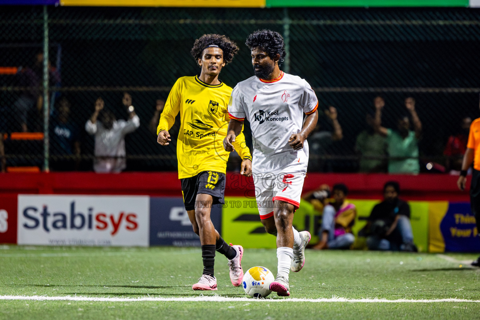 F Magoodhoo vs F Dharanboodhoo in Day 21 of Golden Futsal Challenge 2025 was held on Saturday , 25th January 2025, in Hulhumale', Maldives. Photos: Nausham Waheed / images.mv