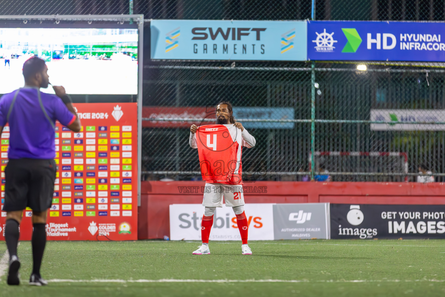 Sh Feydhoo vs N Kendhikulhudhoo on Day 37 of Golden Futsal Challenge 2024 was held on Thursday, 22nd February 2024, in Hulhumale', Maldives
Photos: Ismail Thoriq / images.mv