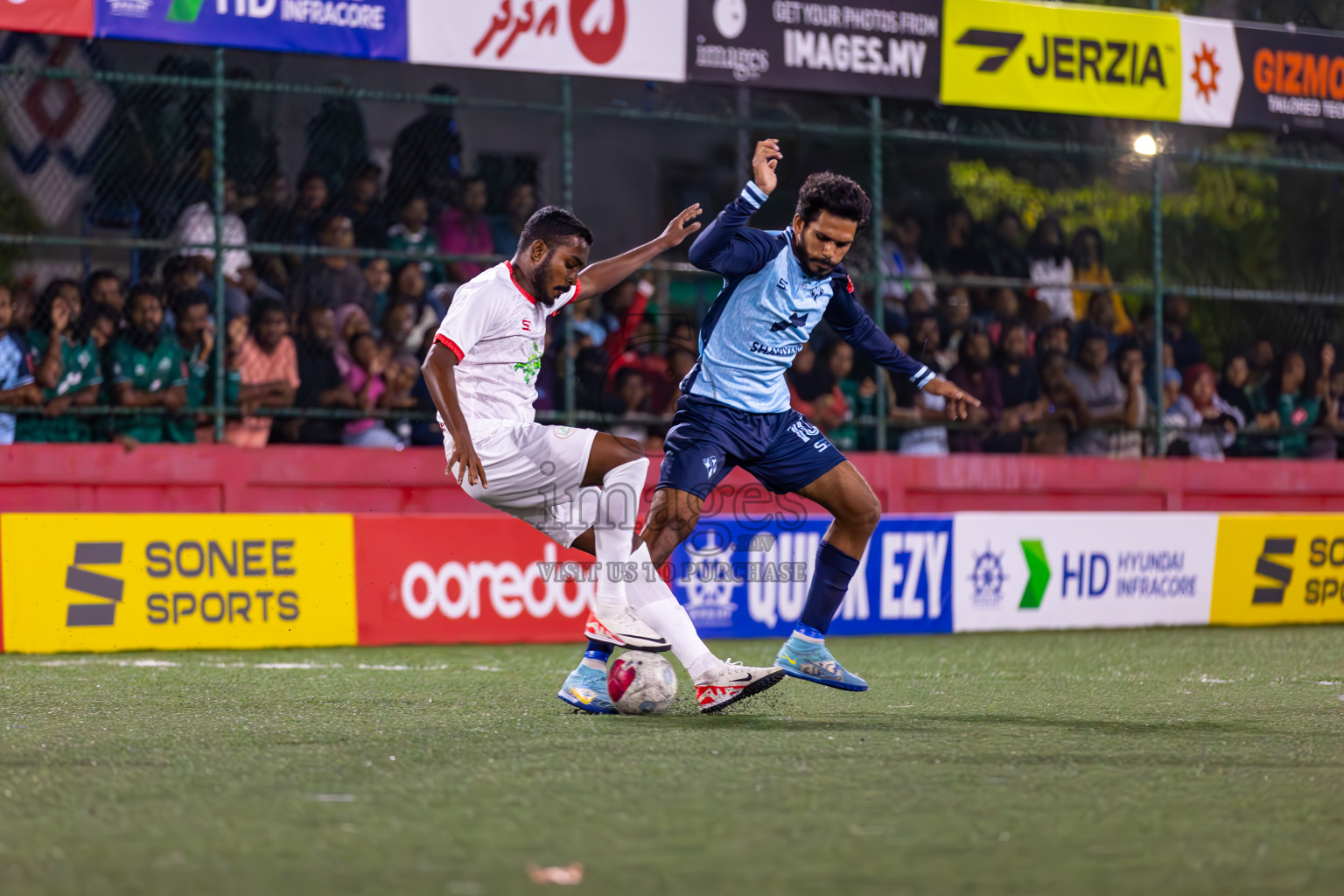 Th Gaadhiffushi vs Th Kinbidhoo in Day 15 of Golden Futsal Challenge 2024 was held on Monday, 29th January 2024, in Hulhumale', Maldives
Photos: Ismail Thoriq / images.mv