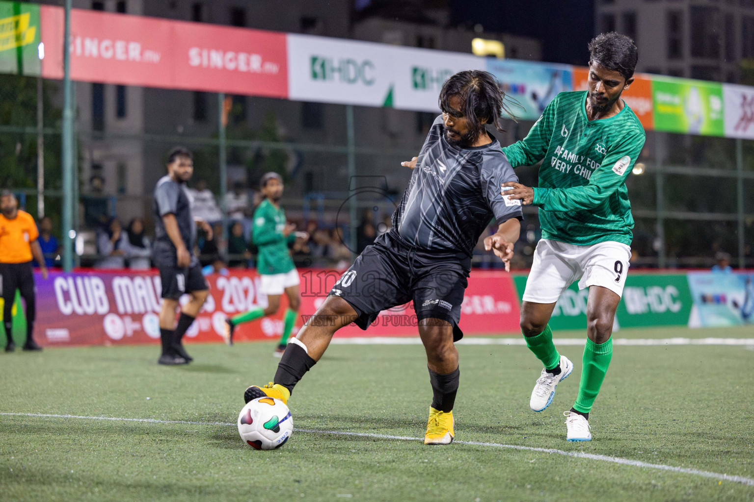 KHAARIJEE VS TEAM BADHAHI in Club Maldives Classic 2024 held in Rehendi Futsal Ground, Hulhumale', Maldives on Tuesday, 3rd September 2024. 
Photos: Nausham Waheed / images.mv