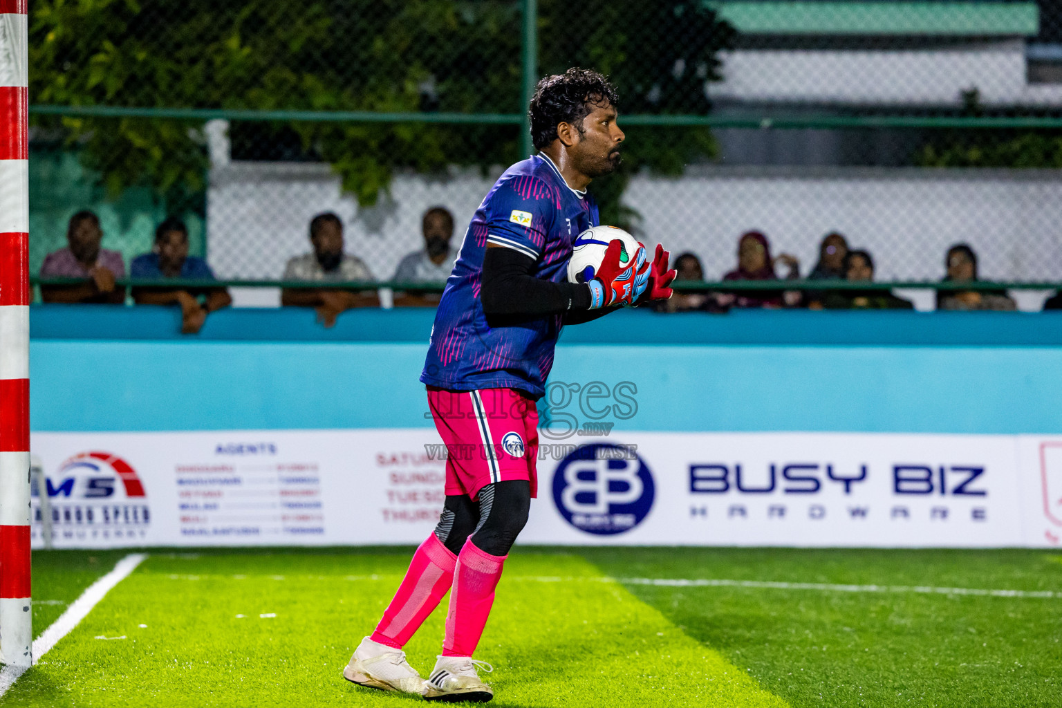 Kovigoani vs FC Baaz in Day 3 of Laamehi Dhiggaru Ekuveri Futsal Challenge 2024 was held on Sunday, 28th July 2024, at Dhiggaru Futsal Ground, Dhiggaru, Maldives Photos: Nausham Waheed / images.mv