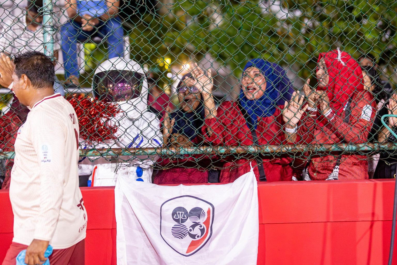 CLUB 220 vs HPSN in the Quarter Finals of Club Maldives Classic 2024 held in Rehendi Futsal Ground, Hulhumale', Maldives on Tuesday, 17th September 2024. 
Photos: Hassan Simah / images.mv