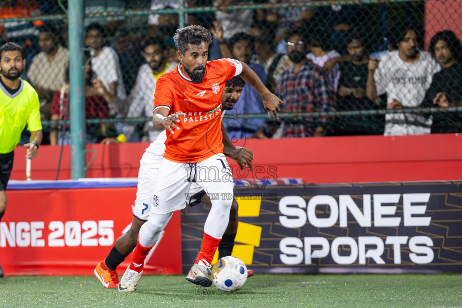 HDh Nolhivaran vs HDh Nellaidhoo in Day 5 of Golden Futsal Challenge 2025 on Thursday, 9th January 2025, in Hulhumale', Maldives
Photos: Ismail Thoriq / images.mv