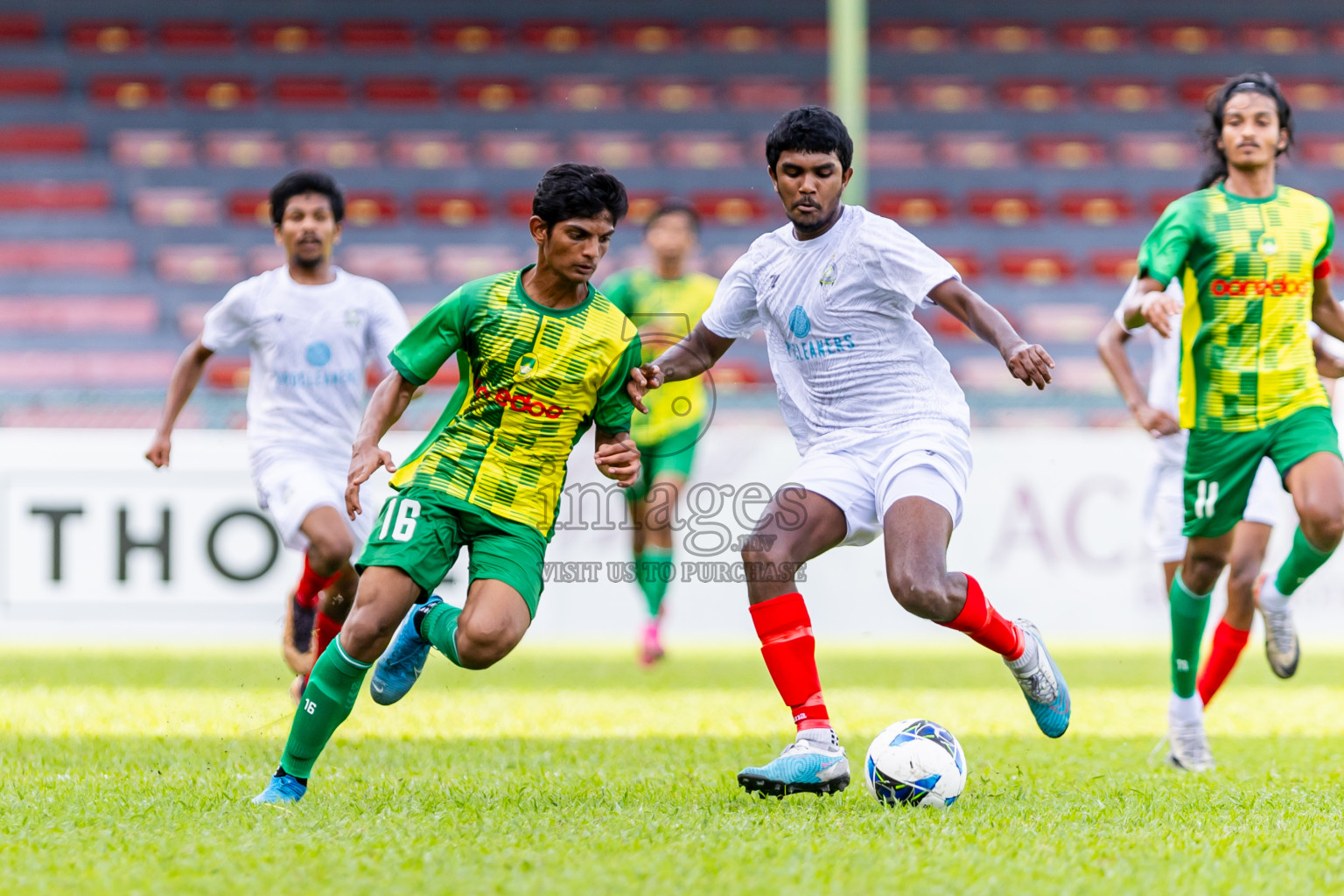 Maziya SRC vs Club Green Streets in Day 2 of Under 19 Youth Championship 2024 was held at National Stadium in Male', Maldives on Monday, 10th June 2024. Photos: Nausham Waheed / images.mv b