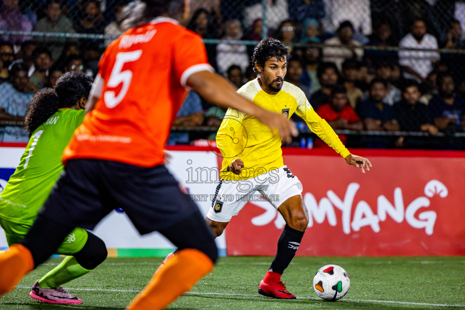 Dhiraagu vs RRC in Quarter Finals of Club Maldives Cup 2024 held in Rehendi Futsal Ground, Hulhumale', Maldives on Friday, 11th October 2024. Photos: Nausham Waheed / images.mv