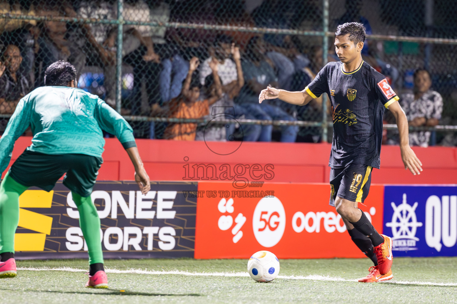 HDh Nolhivaranfaru vs HDh Hanimaadhoo in Day 9 of Golden Futsal Challenge 2025 was held on Monday, 13th January 2025, in Hulhumale', Maldives
Photos: Ismail Thoriq / images.mv