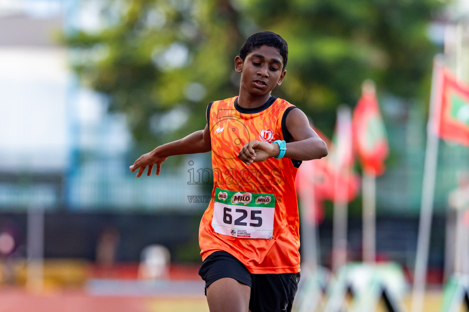 Day 4 of Inter-school Athletics Championship 2025 held in Ekuveni Synthetic Track, Male', Maldives on Thursday, 09th October 2025. Photos by: Nausham Waheed / Images.mv