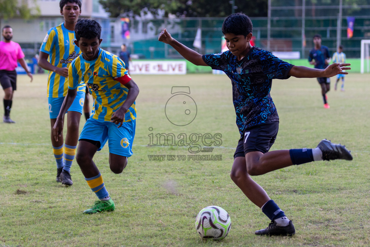 Club Valencia vs Super United Sports (U14) in Day 9 of Dhivehi Youth League 2024 held at Henveiru Stadium on Saturday, 14th December 2024. Photos: Mohamed Mahfooz Moosa / Images.mv