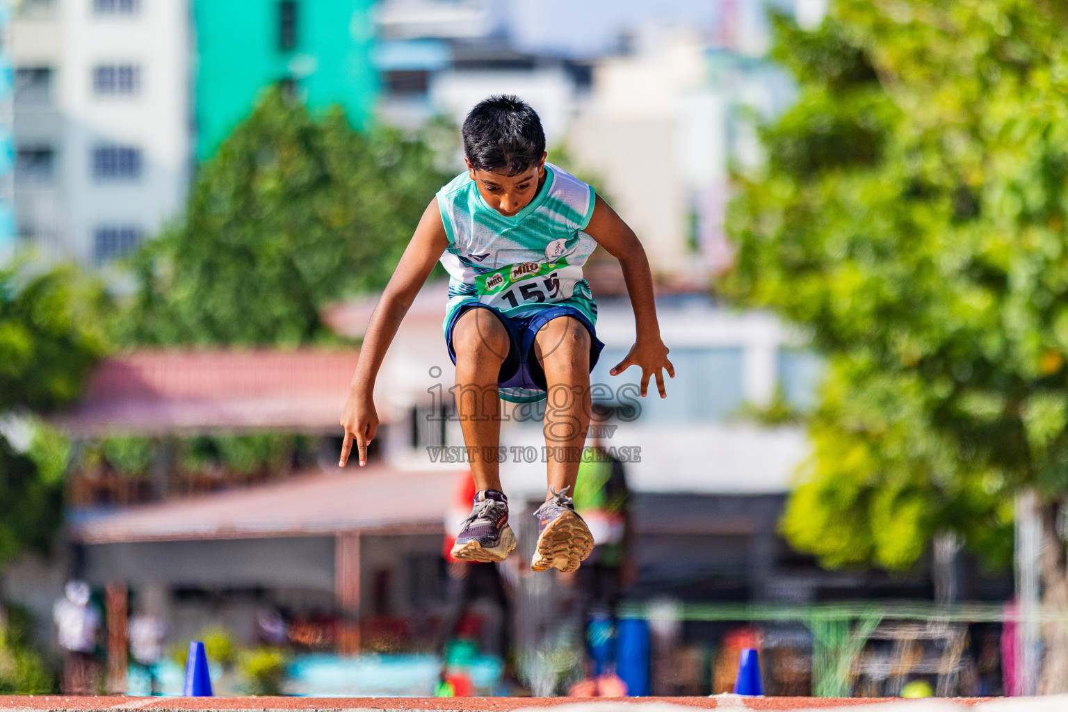 Day 3 of Inter-school Athletics Championship 2025 held in Ekuveni Synthetic Track, Male', Maldives on Wednesday, 08th October 2025. Photos by: Areef Adam  / Images.mv