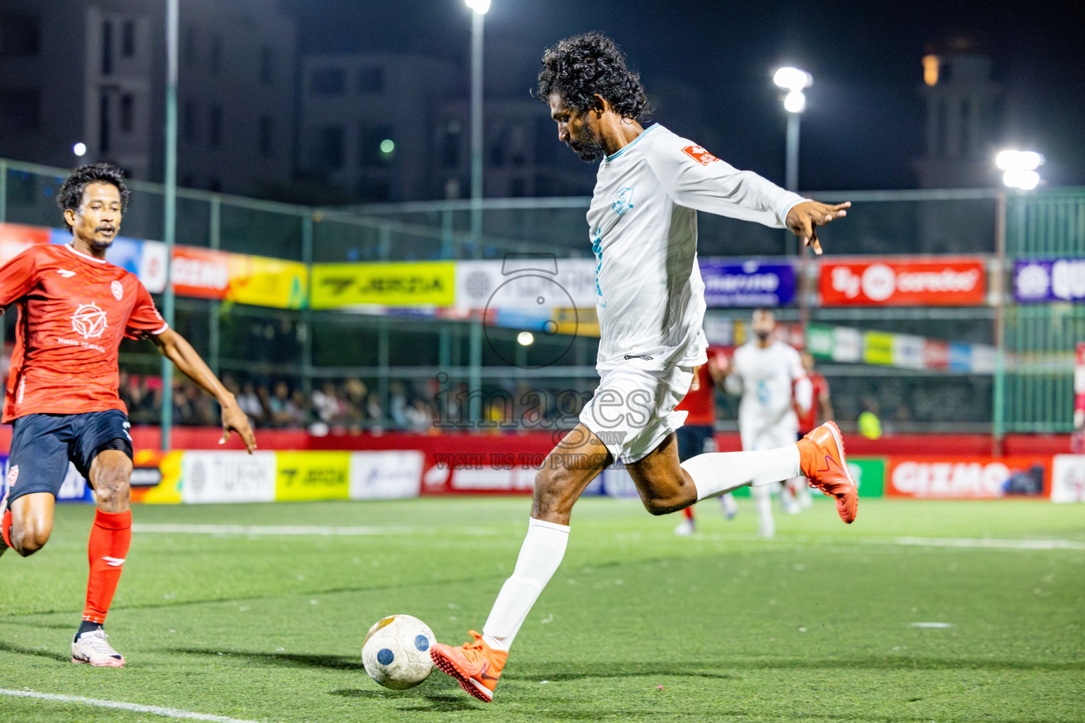 AA. Thoddoo VS ADh. Mahibadhoo in zone round on Day 32 of Golden Futsal Challenge 2025 was held on Wednesday , 5th February 2025, in Hulhumale', Maldives. 
Photos: Hassan Simah / images.mv