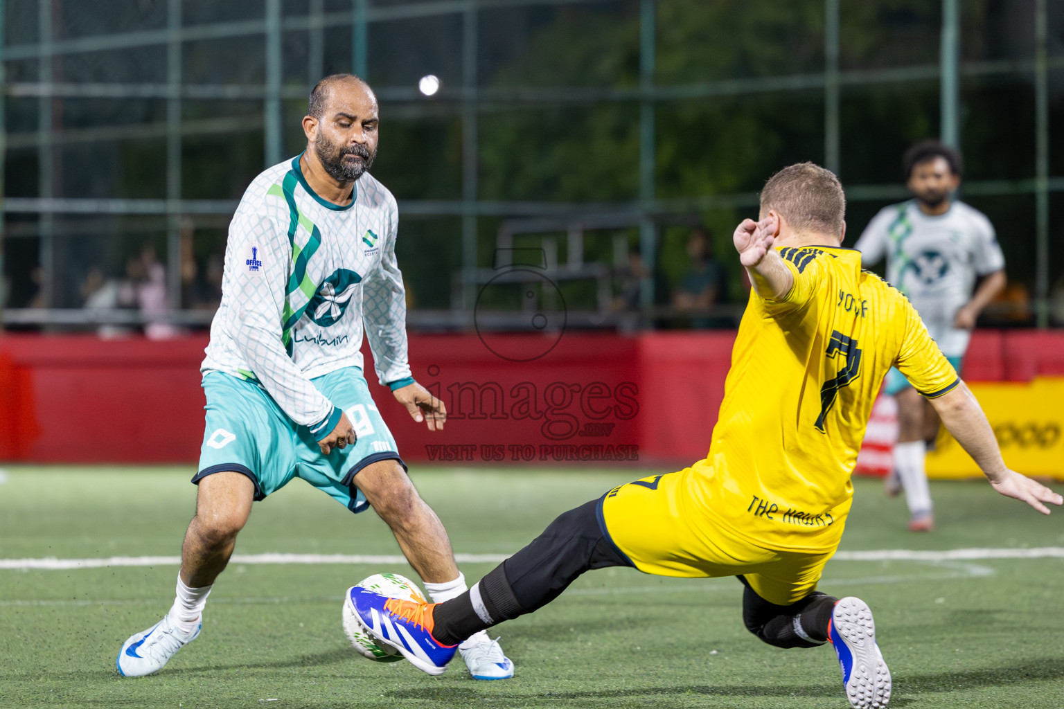 Dharumavantha vs The Hawks in Day 5 of Office League 2025 was held on Sunday, 20th April 2025 in Hulhumale', Maldives.
Photos: Ismail Thoriq / images.mv