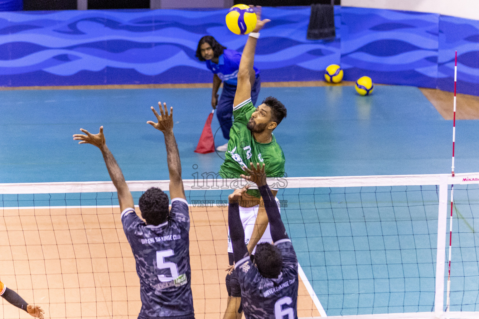 Final of Men's Division of Volleyball Association Cup 2023 held in Male', Maldives on Wednesday, 10th January 2024 at Social Center Indoor Hall Photos By: Nausham Waheed /images.mv