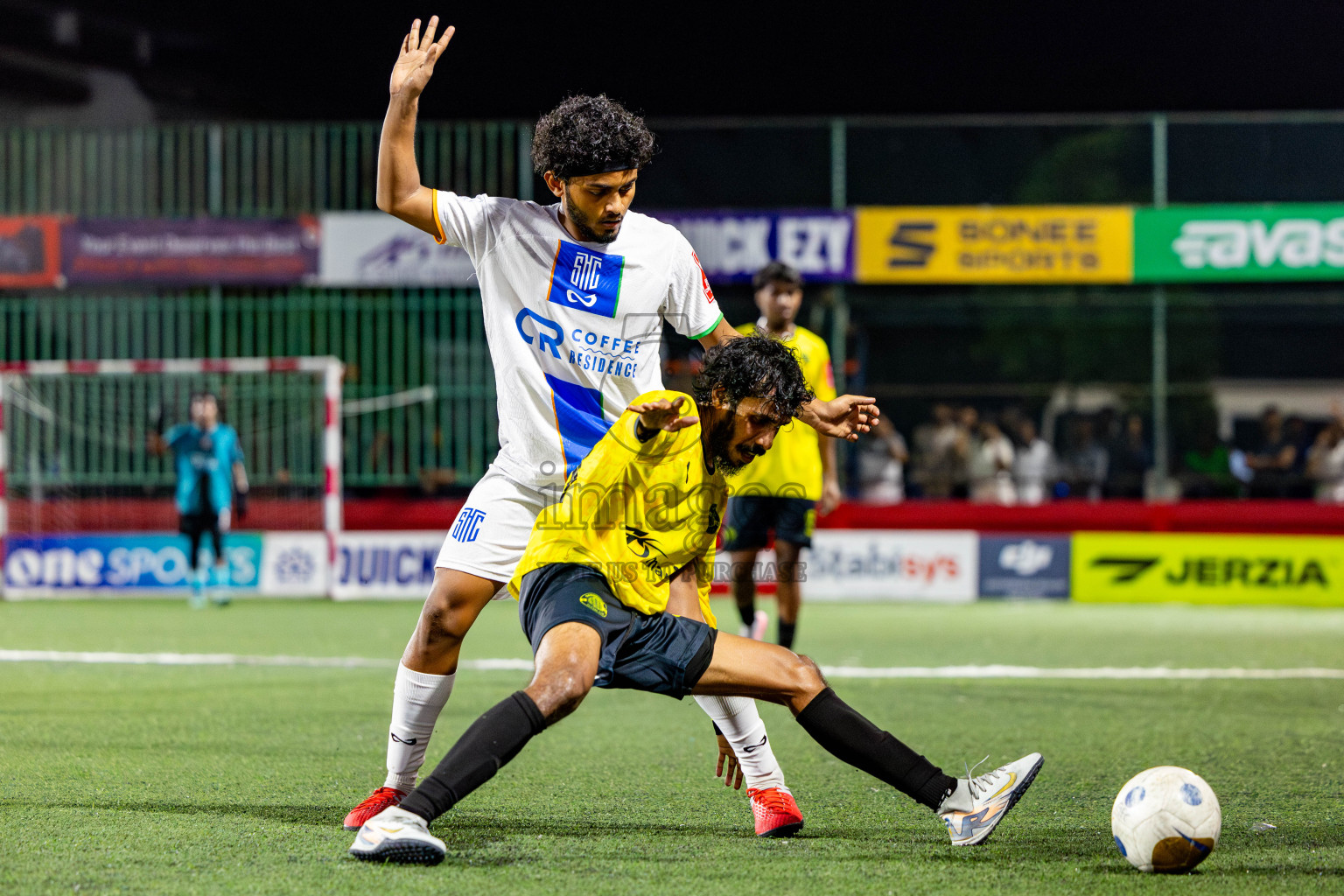 Gdh Gadhdhoo vs S Hithadhoo in zone round Day 30 of Golden Futsal Challenge 2025 was held on Monday , 3rd February 2025, in Hulhumale', Maldives. Photos: Nausham Waheed / images.mv