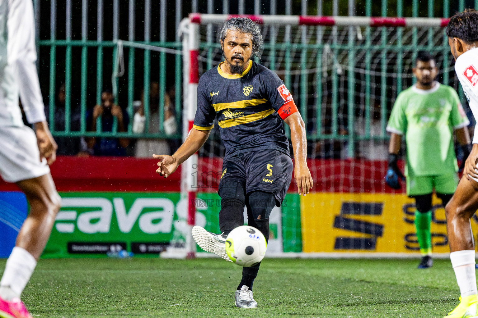 HA Utheem VS HA Ihavandhoo in Day 9 of Golden Futsal Challenge 2025 was held on Monday, 13th January 2025, in Hulhumale', Maldives Photos: Nausham Waheed , Ismail Thoriq / images.mv