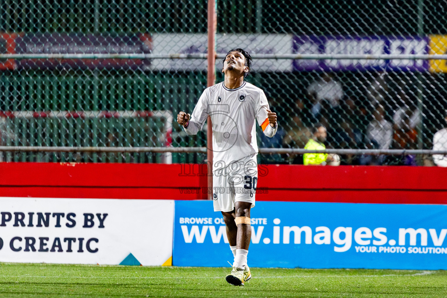 SH Kanditheemu vs R Dhuvaafaru in Zone round Day 27 of Golden Futsal Challenge 2025 was held on Friday , 31st January 2025, in Hulhumale', Maldives. Photos: Nausham Waheed / images.mv