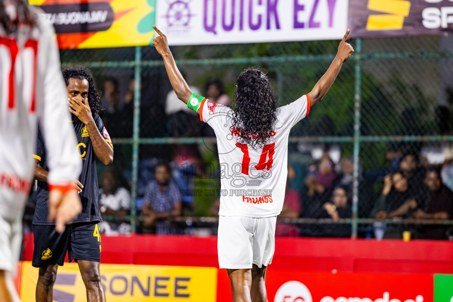 R Kalaidhoo vs R Isdhoo in Day 14 of Golden Futsal Challenge 2025 was held on Saturday, 18th January 2025, in Hulhumale', Maldives. Photos: Nausham Waheed / images.mv