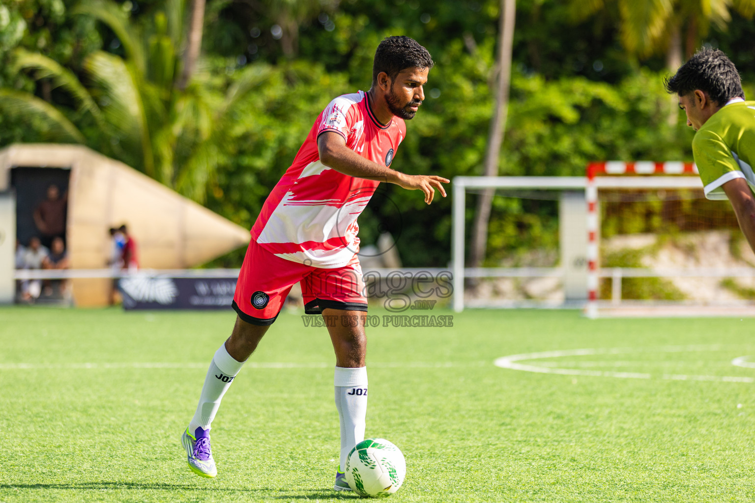 Oblu Experience Ailafushi vs Four Seasons Kuda Huraa in Resort League 2025 (North Male Zone) day 3 was held on Friday, 5th September 2025 in One And Only Reethi Rah Maldives Resort, Photos: Areef Adam / images.mv