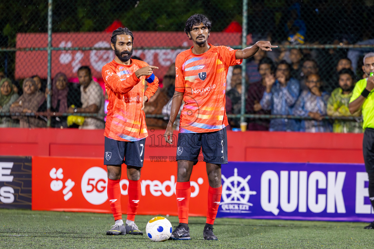 Sh Kanditheemu vs Sh Feydhoo in Day 6 of Golden Futsal Challenge 2025 on Friday, 6th January 2025, in Hulhumale', Maldives
Photos: Ismail Thoriq / images.mv