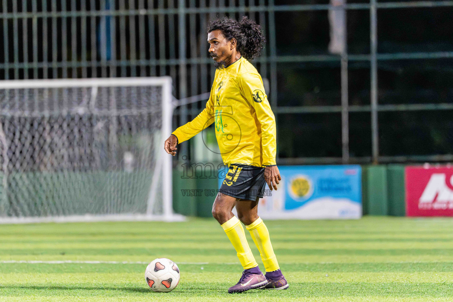 Kanmathi SC VS BEST in Day 4 - Fonadhoo Youth Futsal Challenge 2025 held in Fonadhoo Futsal Stadium, L. Fonadhoo, Maldives on Wednesday, 29th October 2025 Photos: Arif Rasheed / images.mv
