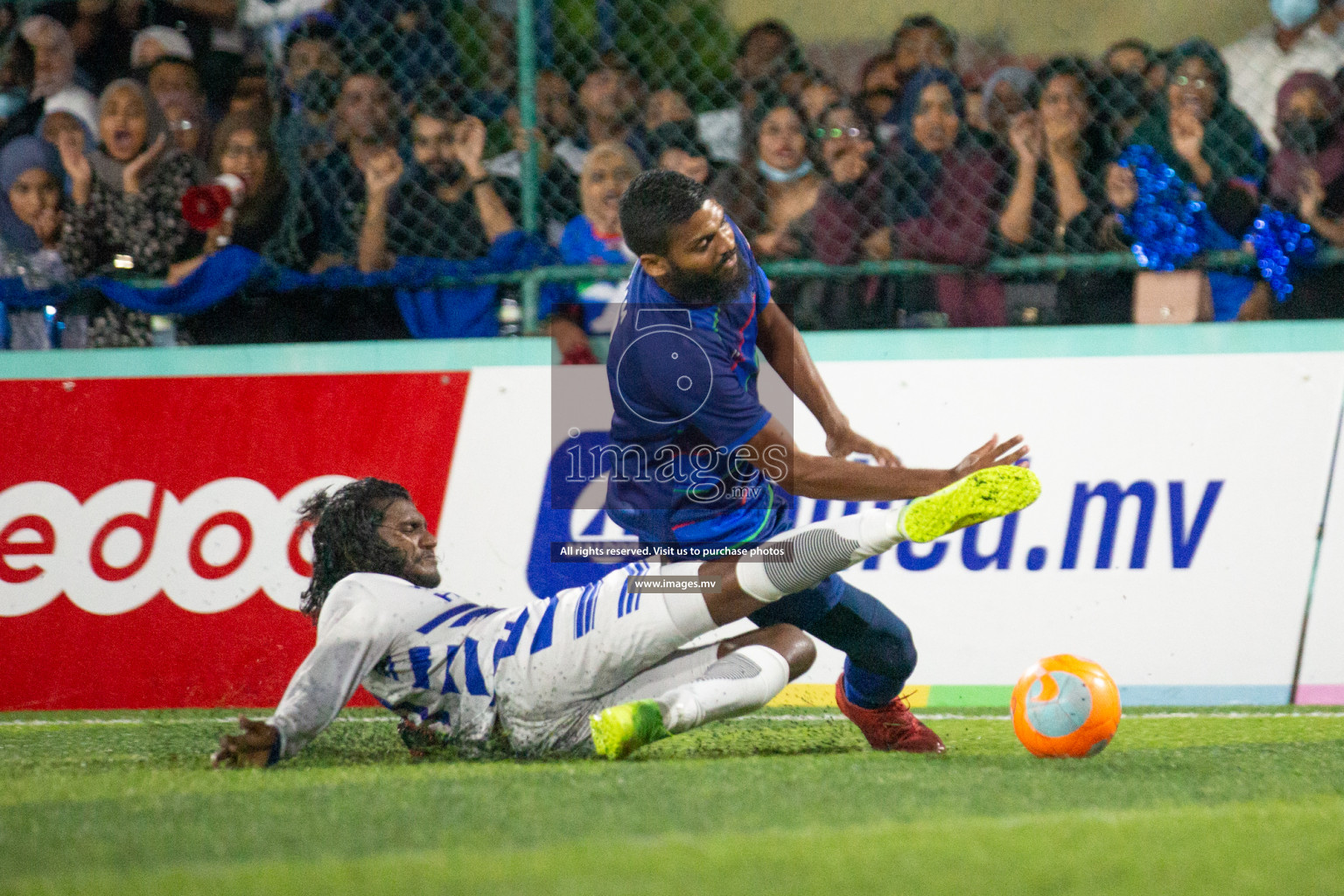 STO RC Vs Team Fenaka in the Quarter Finals of Club Maldives 2021 held in Hulhumale, Maldives on 13 December 2021. Photos: Nasam Thaufeeq