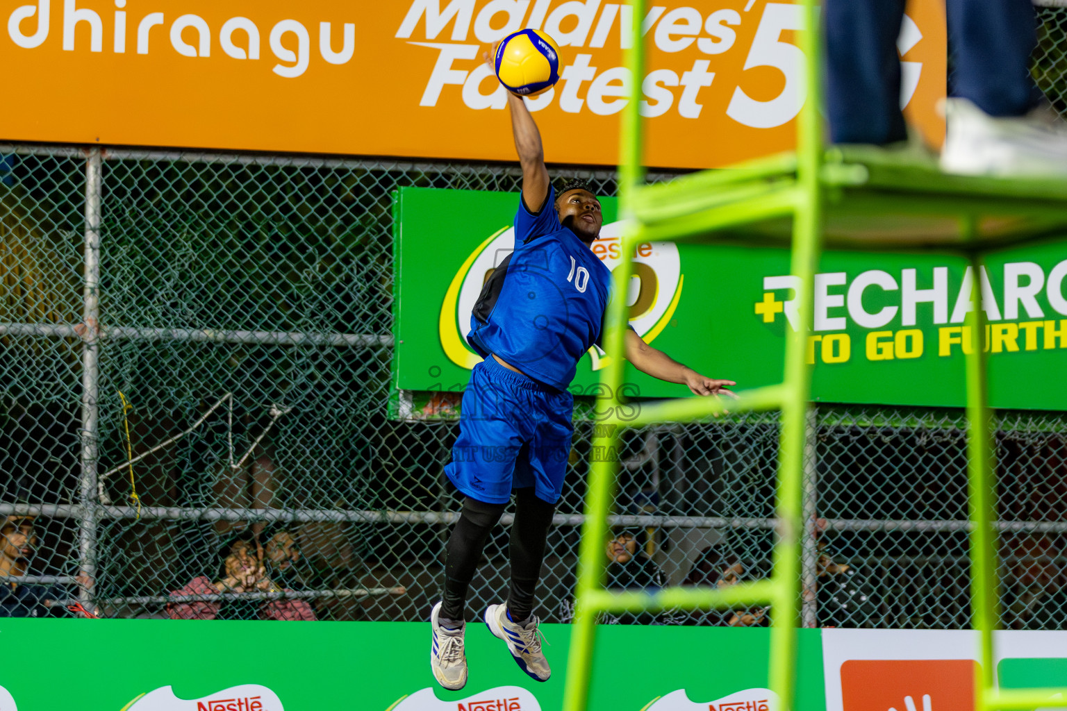 Maathoda Sports Club vs Sports Club City in the Finals of Milo National Junior Volleyball Championship 2025 Men's Division was held on Sunday, 30th November 2025 at Ekuveni Turf Court Male', Maldives. Photos: Areef Adam / images.mv