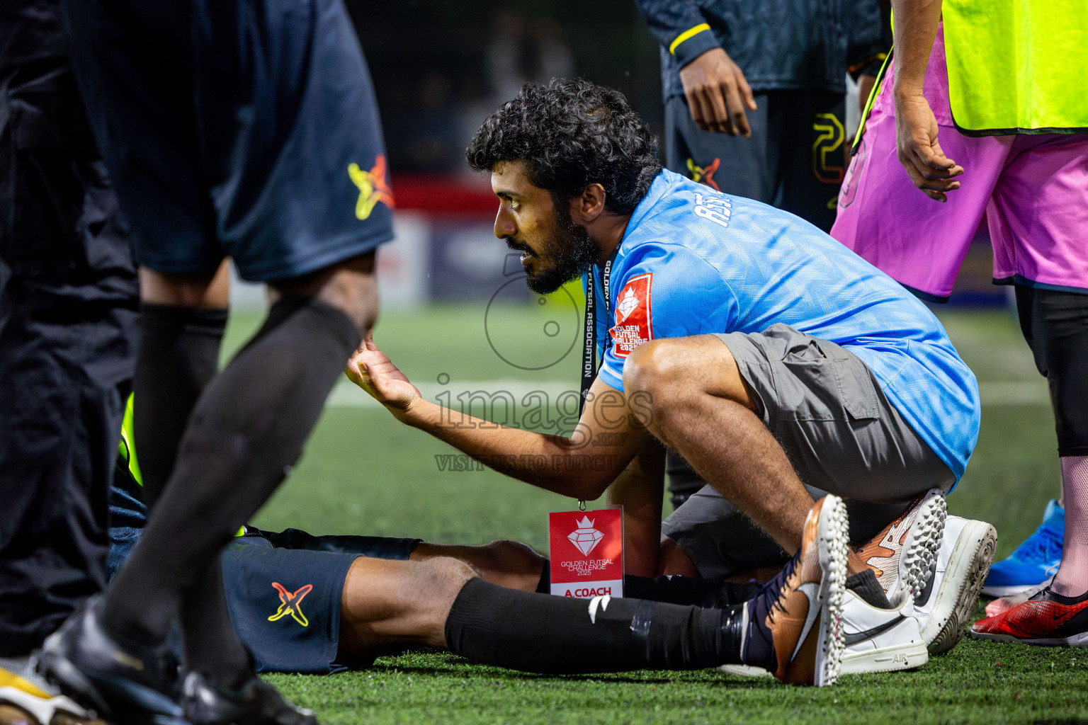 B Thulhaadhoo vs B Fehendhoo in Day 18 of Golden Futsal Challenge 2025 was held on Wednesday, 22nd January 2025, in Hulhumale', Maldives. Photos: Nausham Waheed / images.mv