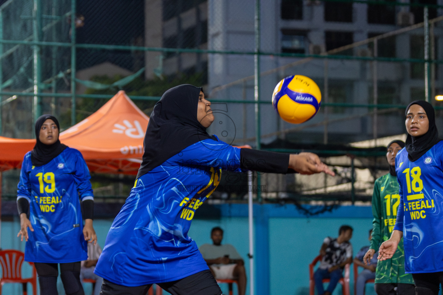 Day 10 of Interschool Volleyball Tournament 2024 was held in Ekuveni Volleyball Court at Male', Maldives on Sunday, 1st December 2024.
Photos: Mohamed Mahfooz Moosa/ images.mv