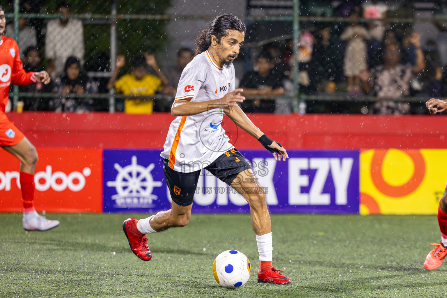 Th Gaadhiffushi vs Th Hirilandhoo  in Day 6 of Golden Futsal Challenge 2025 on Friday, 6th January 2025, in Hulhumale', Maldives
Photos: Ismail Thoriq / images.mv