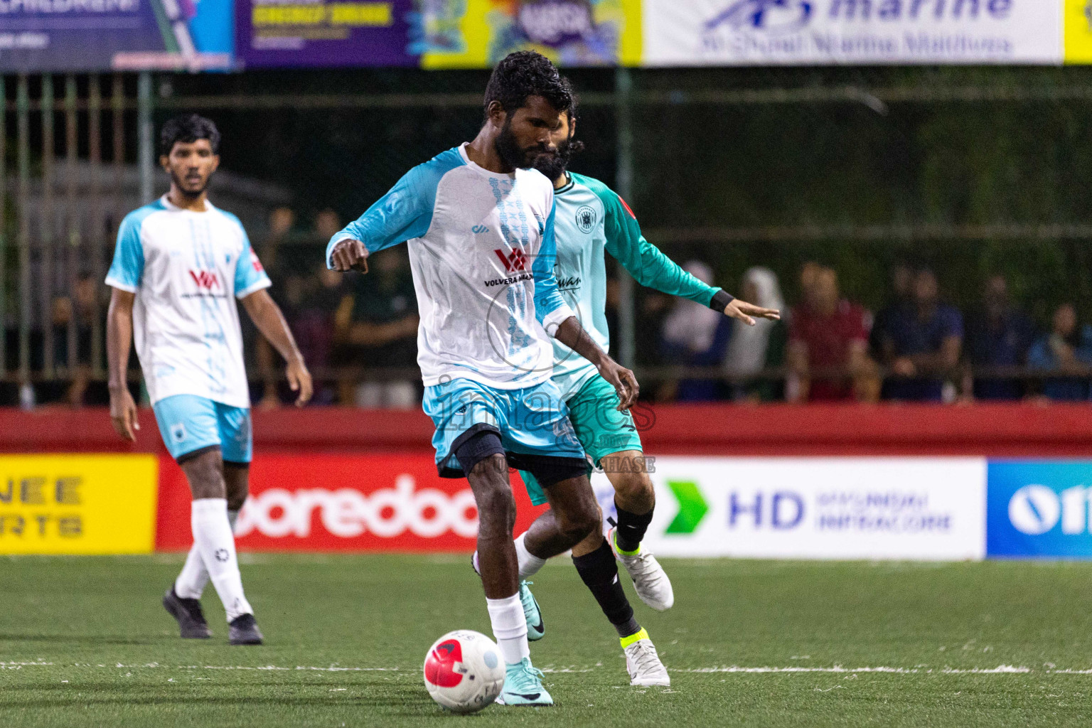 HA Thakandhoo vs HA Dhidhdhoo in Day 5 of Golden Futsal Challenge 2024 was held on Friday, 19th January 2024, in Hulhumale', Maldives
Photos: Ismail Thoriq / images.mv