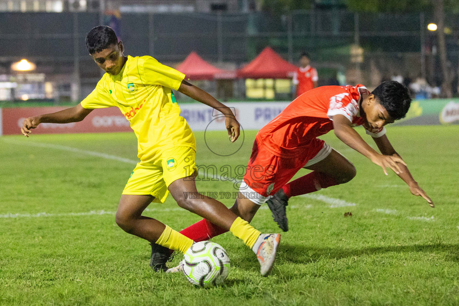 Maziya vs Hurriya (U14) in Day 4 of Dhivehi Youth League 2024 held at Henveiru Stadium on Thursday, 28th November 2024. Photos: Shuu Abdul Sattar/ Images.mv