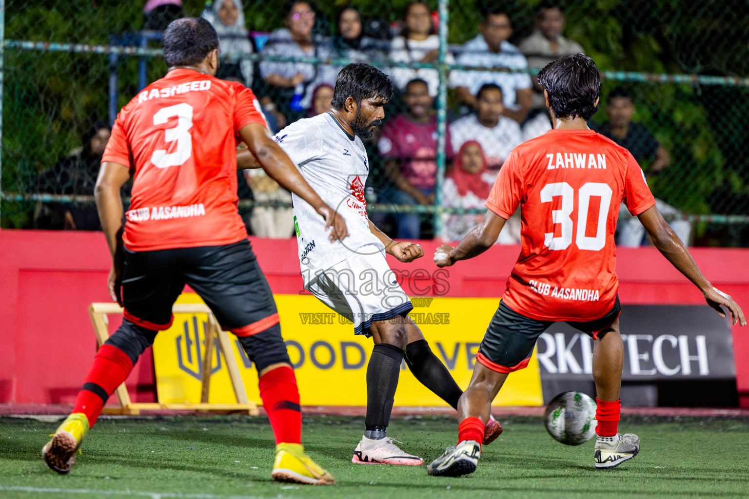 Club Aasandha vs Kulhivaru Vuzaara in Day 7 of Office League 2025 was held on Tuesday, 22nd April 2025 in Hulhumale', Maldives. Photos: Nausham Waheed / images.mv