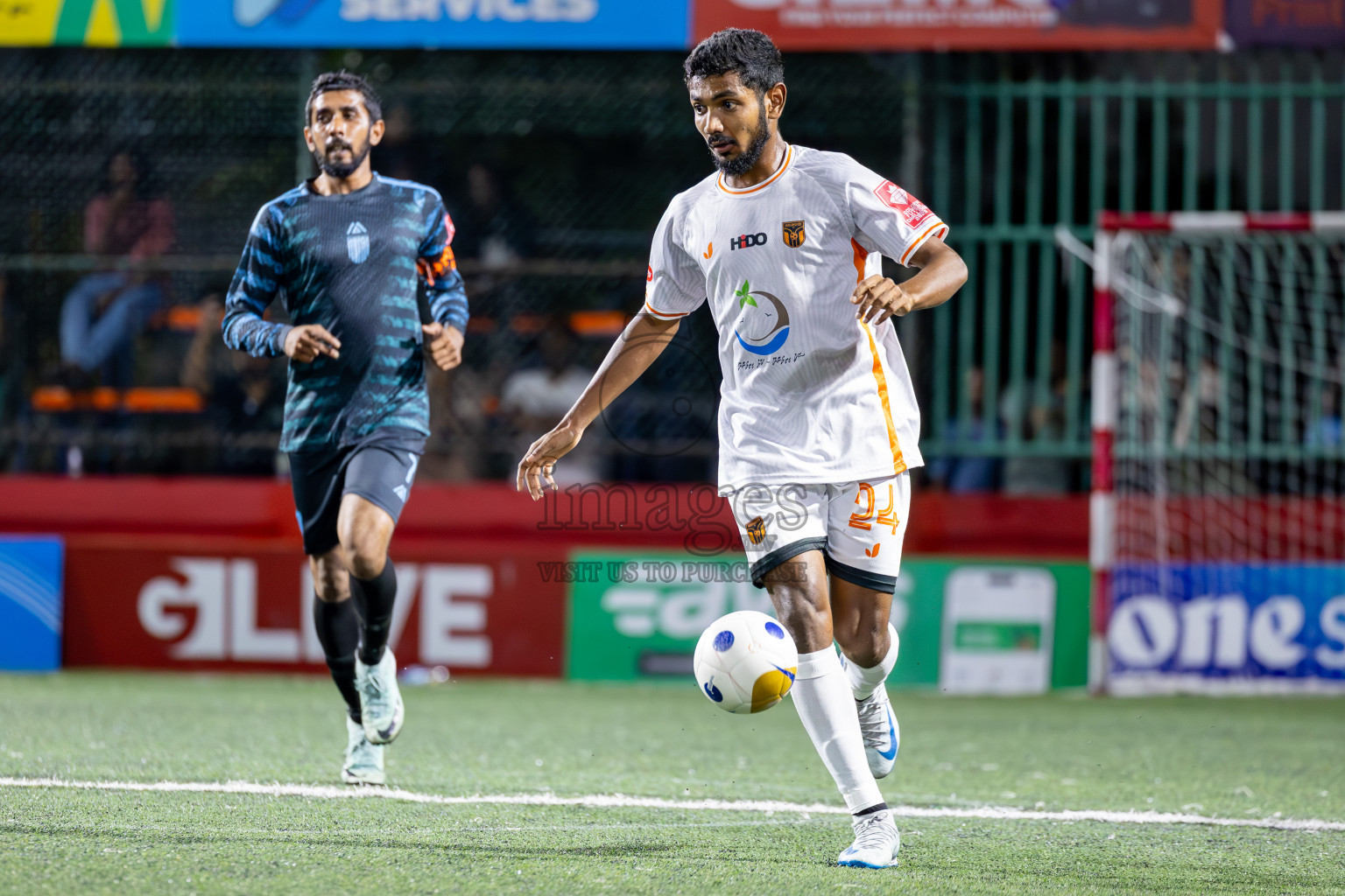 Th Hirilandhoo vs Th Buruni in Day 10 of Golden Futsal Challenge 2025 was held on Tuesday, 14th January 2025, in Hulhumale', Maldives Photos: Ismail Thoriq / images.mv