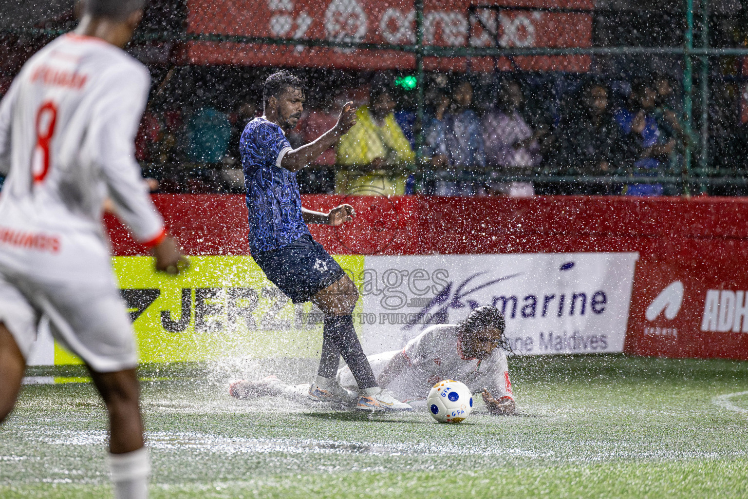 L. Isdhoo VS L. Mundoo in Day 18 of Golden Futsal Challenge 2025 was held on Wednesday, 22nd January 2025, in Hulhumale', Maldives. Photos: Nausham Waheed / images.mv