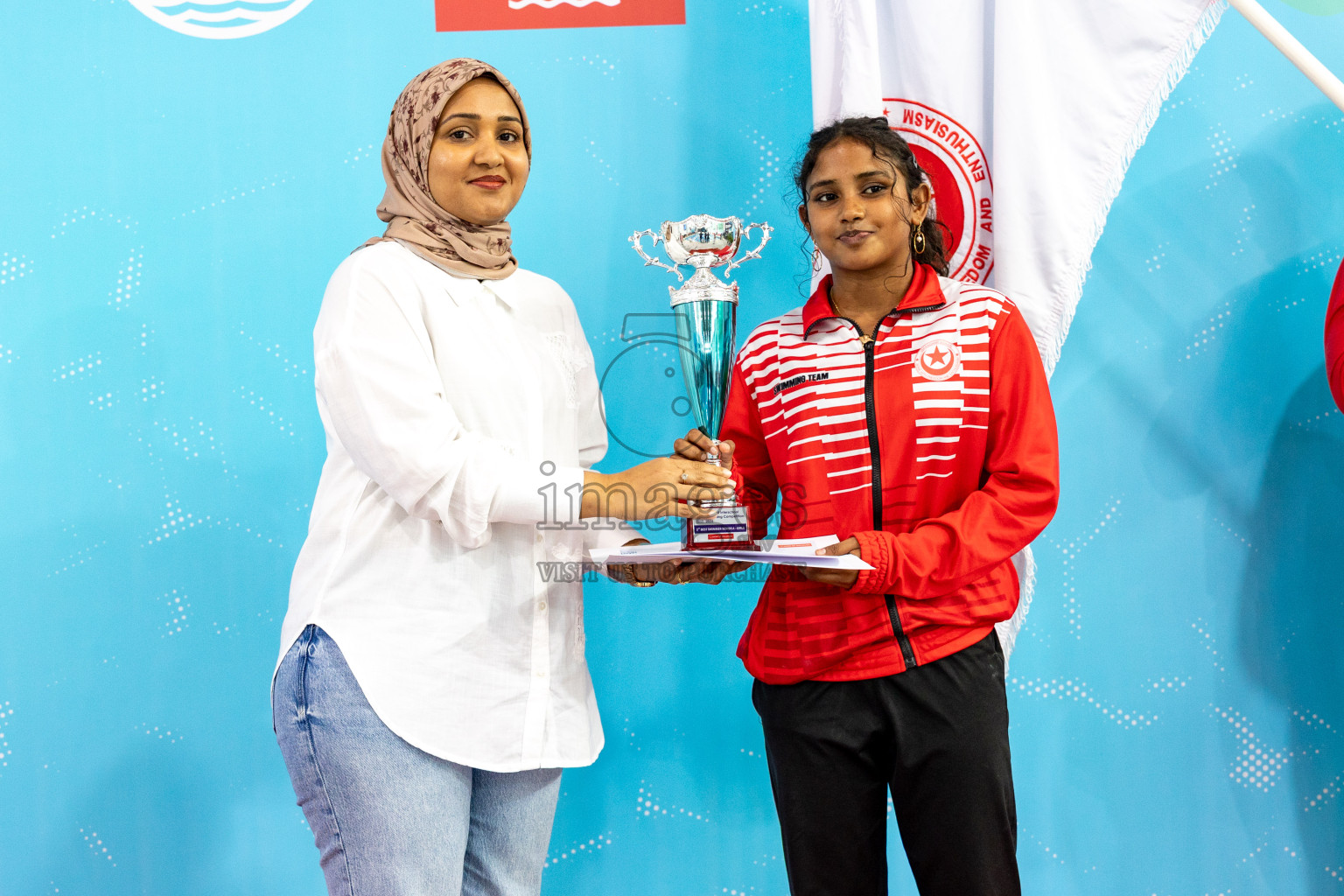 Closing Ceremony of BML 21st Interschool Swimming Competition 2025 .was held in Hulhumale' Swimming Pool, Hulhumale', Maldives on Saturday, 18th October 2025. 
Photos: Hassan Simah / images.mv