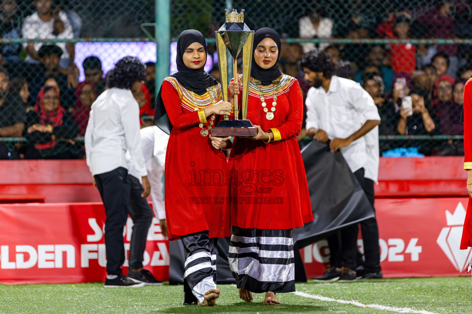 L. Gan VS B. Eydhafushi in the Finals of Golden Futsal Challenge 2024 which was held on Thursday, 7th March 2024, in Hulhumale', Maldives. 
Photos: Hassan Simah / images.mv