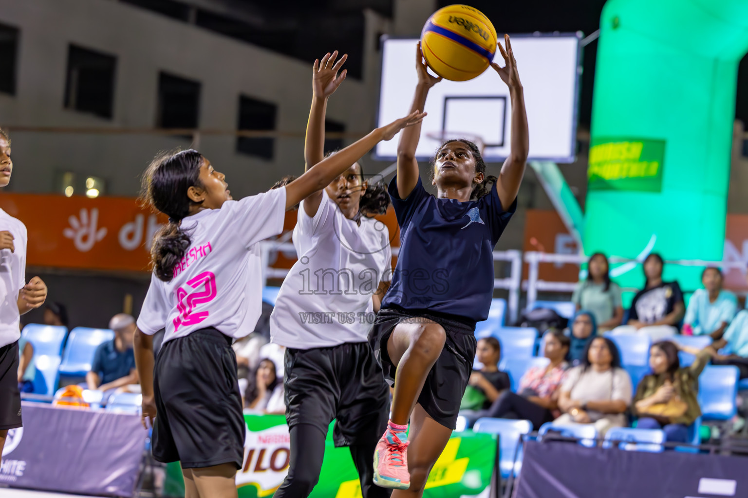 Day 3 of MILO Ramadan 3x3 Challenge 2024 was held in Ekuveni Outdoor Basketball Court at Male', Maldives on Thursday, 14th March 2024.
Photos: Ismail Thoriq / images.mv