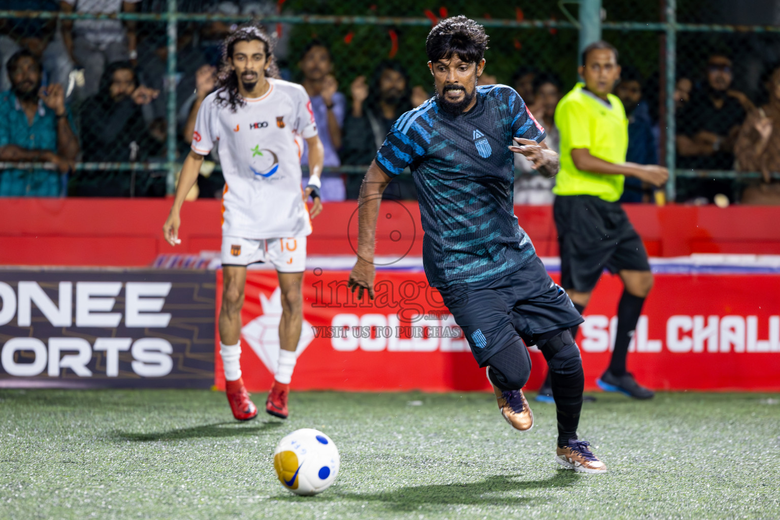 Th Hirilandhoo vs Th Buruni in Day 10 of Golden Futsal Challenge 2025 was held on Tuesday, 14th January 2025, in Hulhumale', Maldives Photos: Ismail Thoriq / images.mv