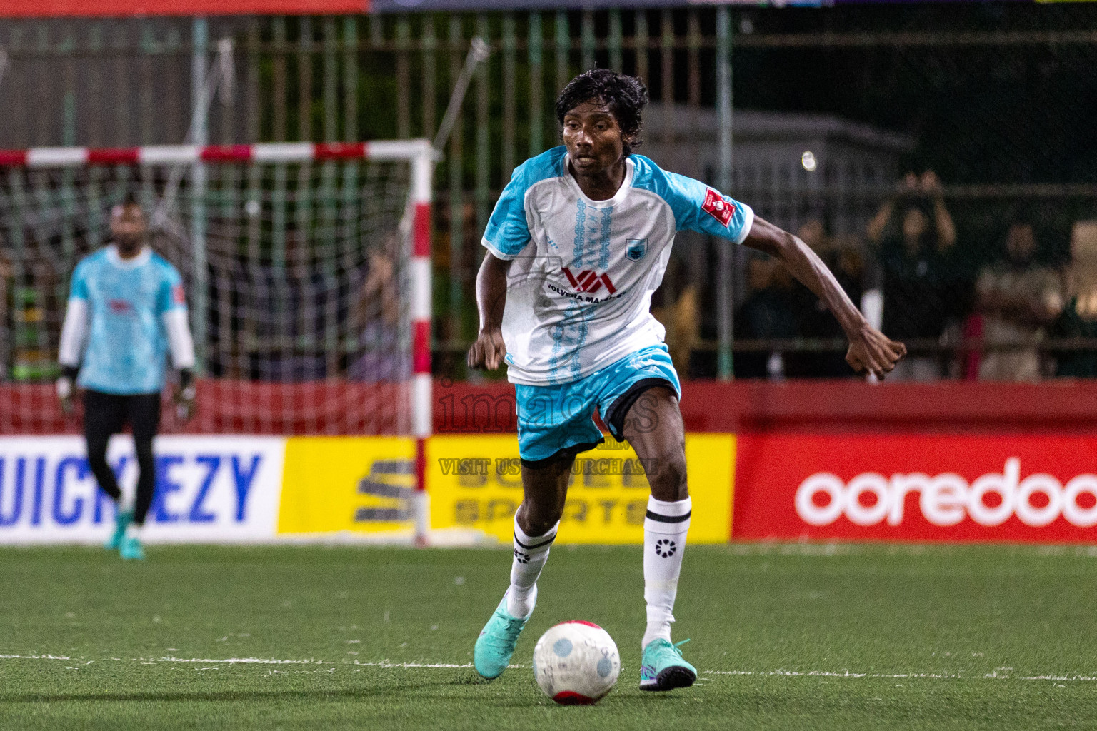 HA Thakandhoo vs HA Dhidhdhoo in Day 5 of Golden Futsal Challenge 2024 was held on Friday, 19th January 2024, in Hulhumale', Maldives
Photos: Ismail Thoriq / images.mv