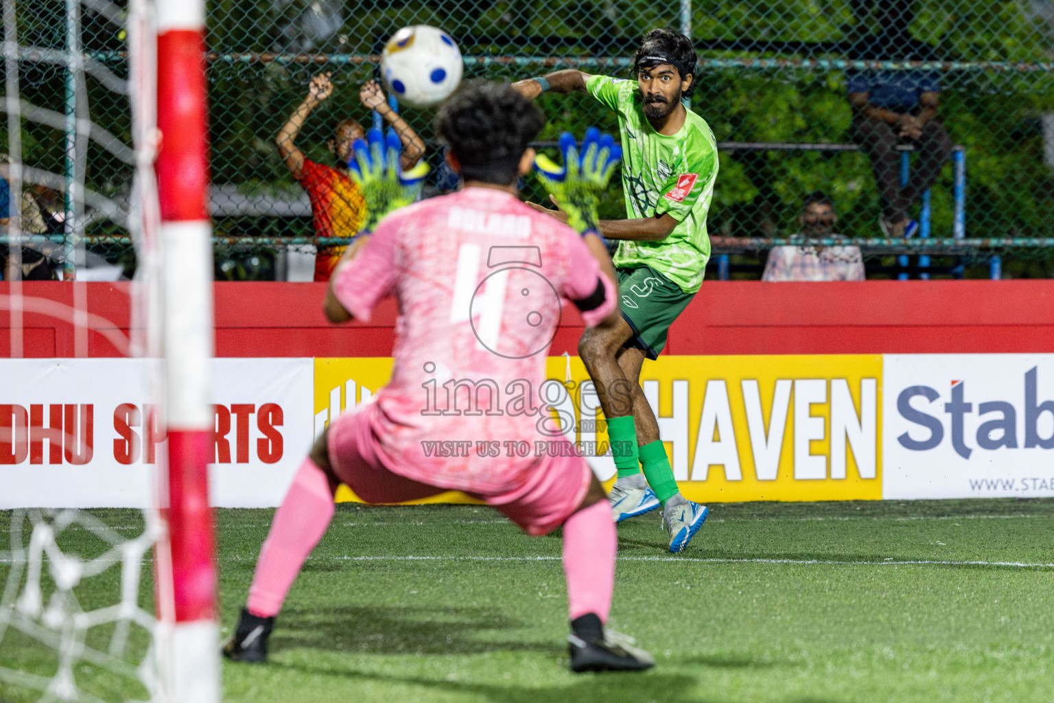 F Bilehdhoo VS F Feeali in Day 21 of Golden Futsal Challenge 2025 was held on Saturday, 25 January 2025, in Hulhumale', Maldives. 
Photos: Hassan Simah / images.mv