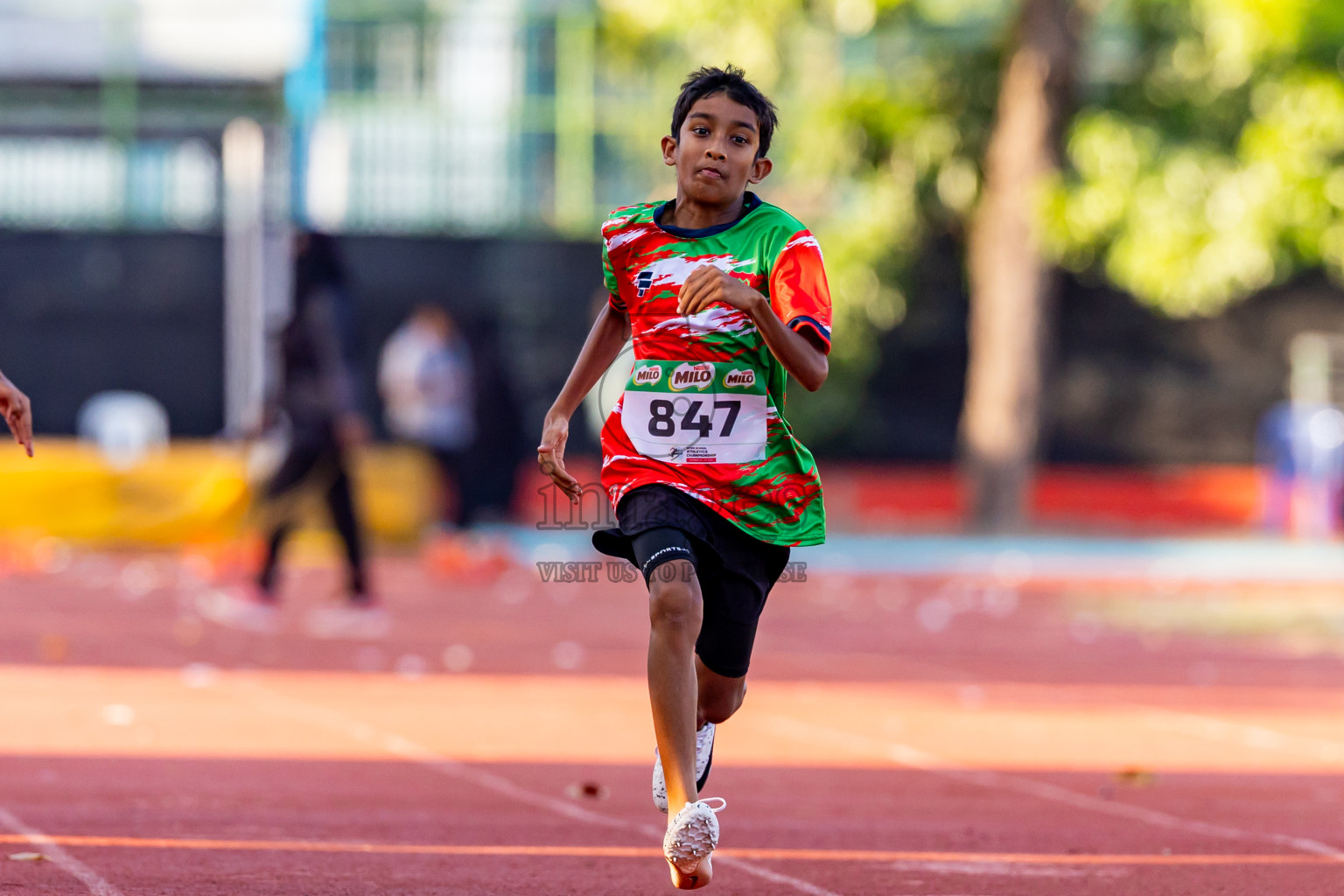 Day 2 of Inter-school Athletics Championship 2025 held in Ekuveni Synthetic Track, Male', Maldives on Tuesday, 07th October 2025. Photos by: Nausham Waheed / Images.mv