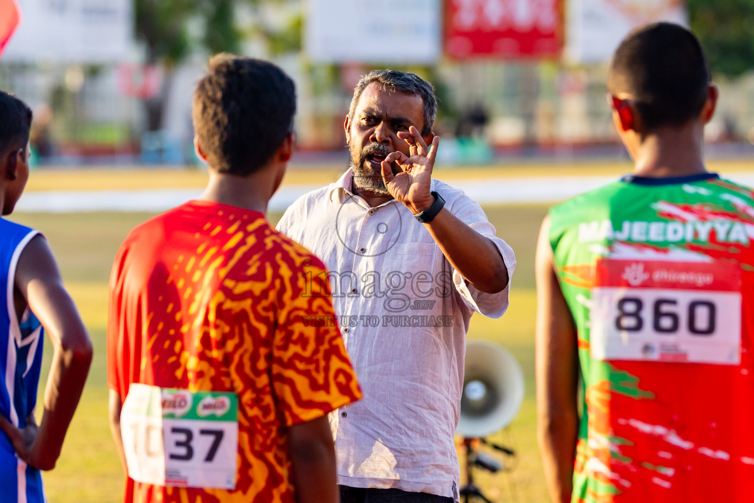 Day 4 of Inter-school Athletics Championship 2025 held in Ekuveni Synthetic Track, Male', Maldives on Thursday, 09th October 2025. Photos by: Nausham Waheed / Images.mv