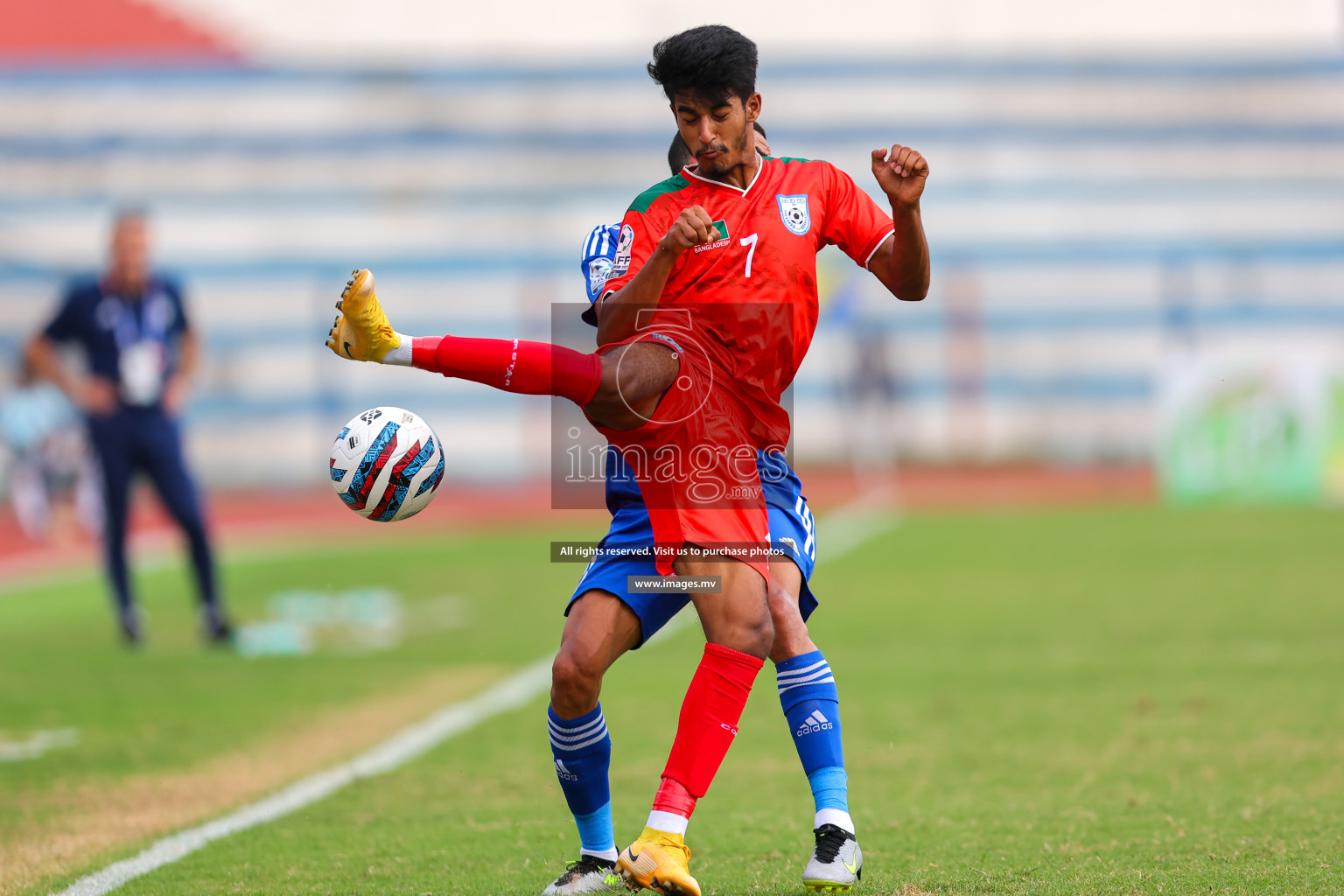 Kuwait vs Bangladesh in the Semi-final of SAFF Championship 2023 held in Sree Kanteerava Stadium, Bengaluru, India, on Saturday, 1st July 2023. Photos: Nausham Waheed, Hassan Simah / images.mv