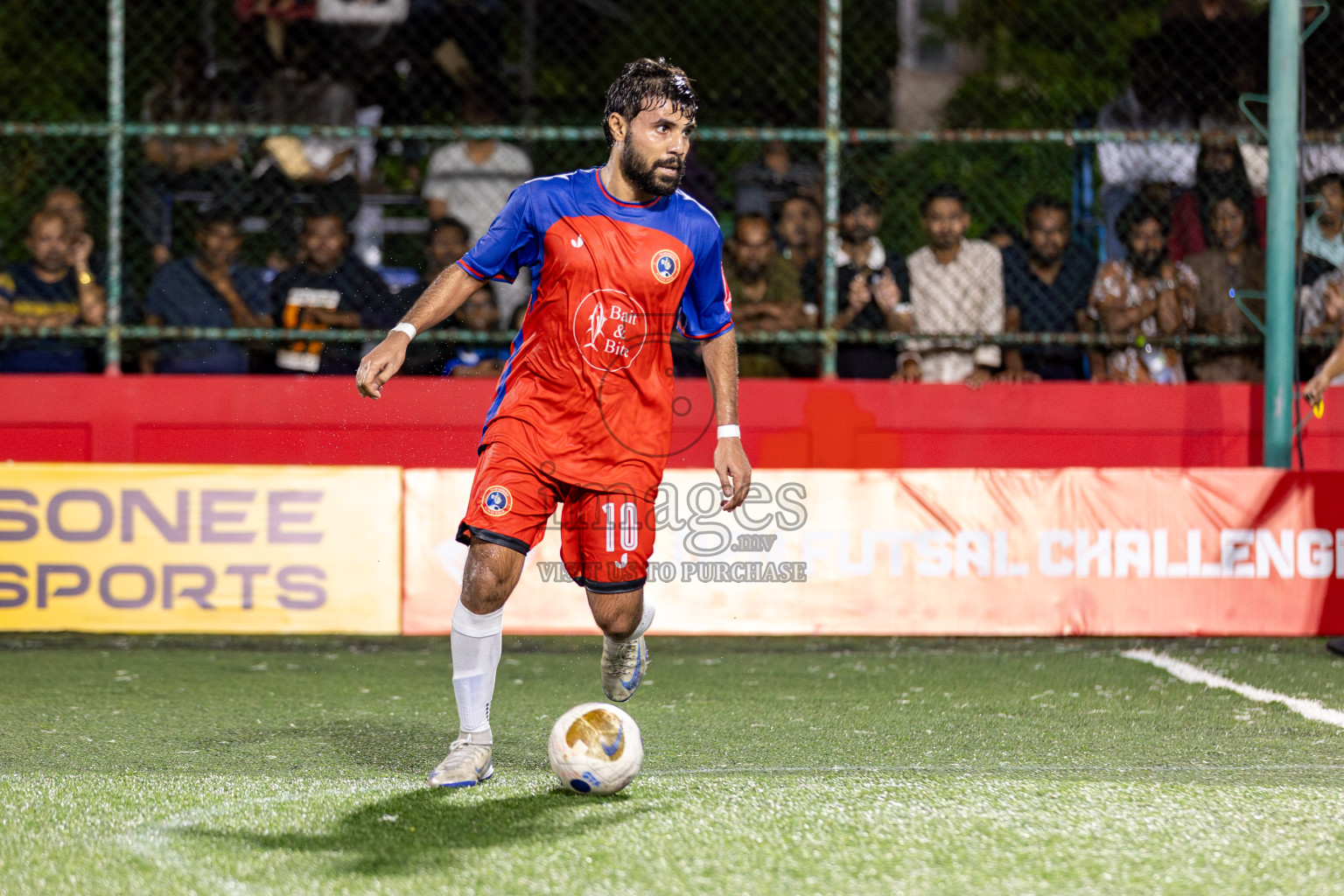 S Maradhoo vs S Meedhoo in Day 12 of Golden Futsal Challenge 2025 was held on Thursday, 16th January 2025, in Hulhumale', Maldives.
Photos: Hassan Simah / images.mv