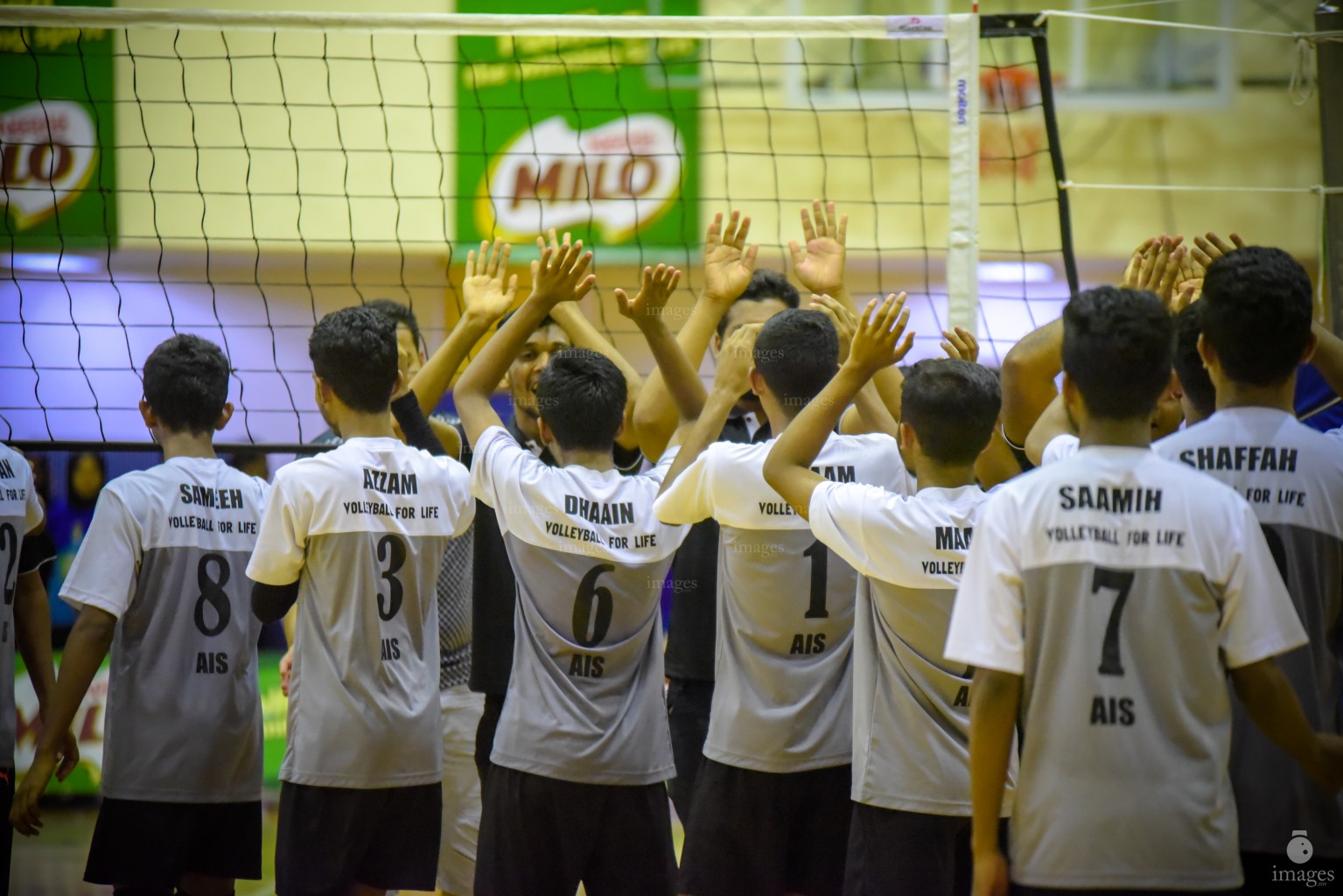 Milo Inter-School Volleyball Tournament (U-19 Boys Final) CHSE vs ahmadhiyya international school (Photos: Mohamed Sharuhaan / image.mv)